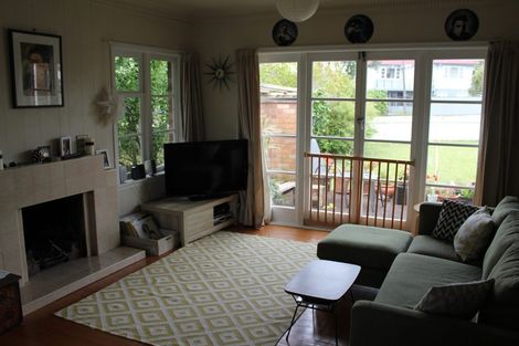 Photo of property in 29 Woodglen Road, Glen Eden, Auckland, 0602