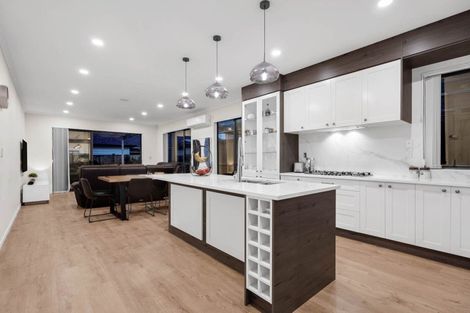 Photo of property in 54 Tir Conaill Avenue, Flat Bush, Auckland, 2019