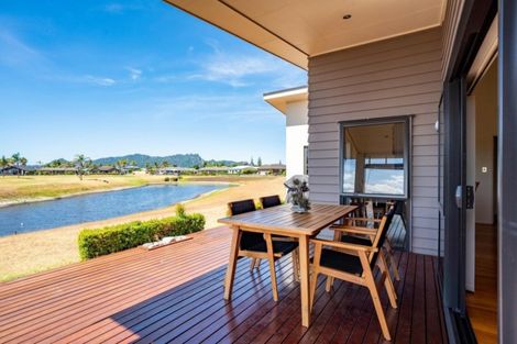 Photo of property in 7 O'farrell Drive, One Tree Point, 0118