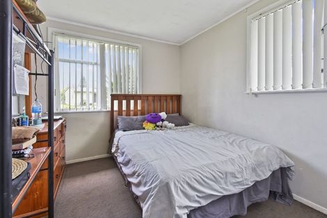 Photo of property in 16 Courtenay Crescent, Mangere East, Auckland, 2024
