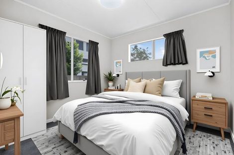 Photo of property in 23 Everglade Drive, Goodwood Heights, Auckland, 2105