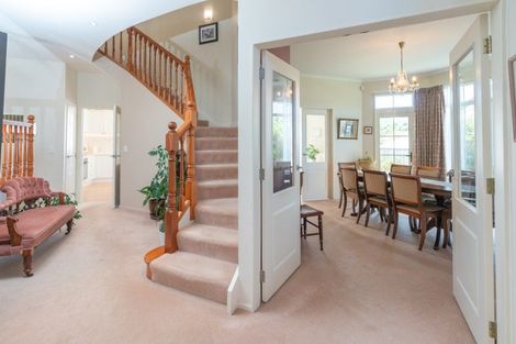 Photo of property in 2 Derry Hill, Churton Park, Wellington, 6037