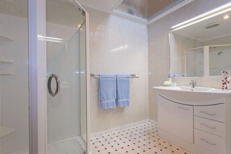 Photo of property in 70 Kings Crescent, Hutt Central, Lower Hutt, 5010