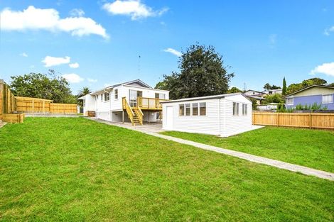 Photo of property in 11 Juniper Road, Sunnynook, Auckland, 0620