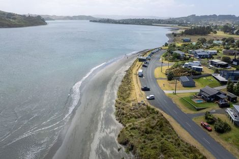 Photo of property in 113 Riria Kereopa Memorial Drive, Raglan, 3297