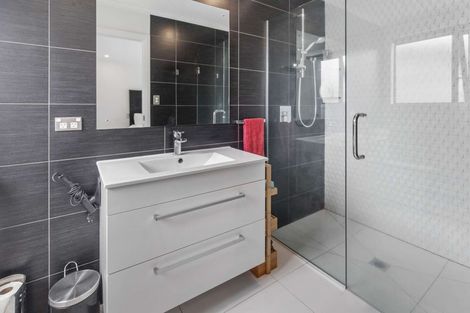 Photo of property in 79 Rosalie Terrace, Kelvin Grove, Palmerston North, 4414