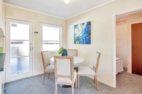 Photo of property in 2/37 Oriana Avenue, Lynfield, Auckland, 1042