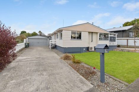 Photo of property in 10 Pirinoa Street, Feilding, 4702