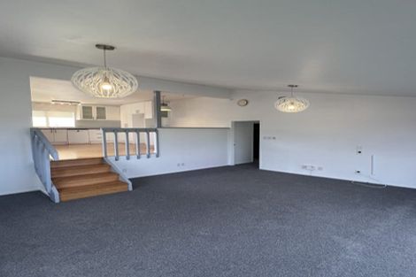 Photo of property in 28 Goodwood Drive, Goodwood Heights, Auckland, 2105