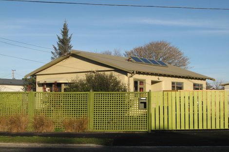 Photo of property in 172 Keyes Road, New Brighton, Christchurch, 8083