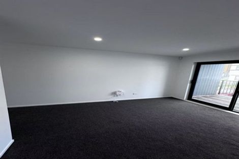 Photo of property in 14 Raupeti Lane, Henderson, Auckland, 0612
