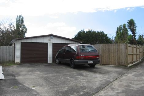 Photo of property in 12 Tomintoul Place, Highland Park, Auckland, 2010