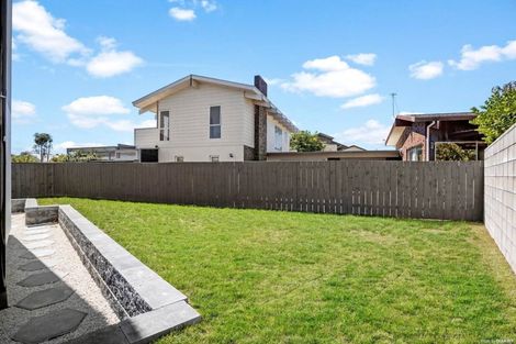 Photo of property in 4b The Parade, Bucklands Beach, Auckland, 2012
