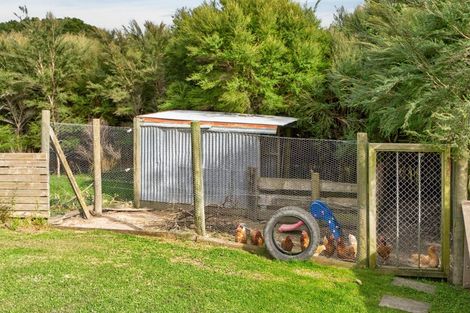 Photo of property in 161 Ranganui Road, Kaiwaka, 0573