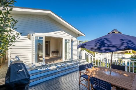 Photo of property in 11 Brougham Street, Nelson South, Nelson, 7010