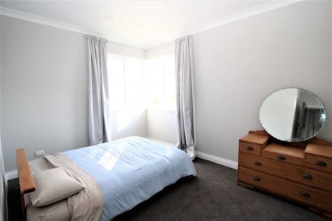 Photo of property in 14 Atkinson Street, Woodville, 4920