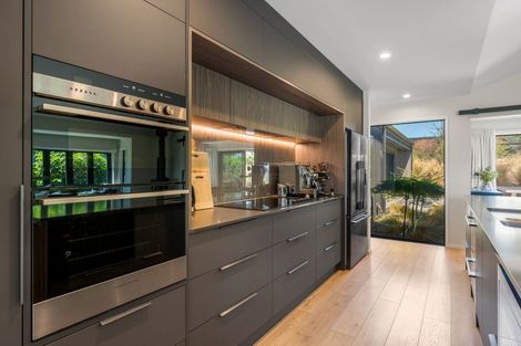 Photo of property in 19 Obelisk Street, Wanaka, 9305