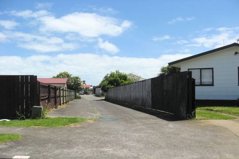 Photo of property in 23a Dungarvon Place, Clendon Park, Auckland, 2103