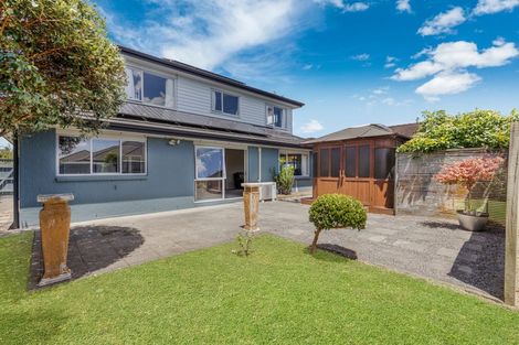 Photo of property in 52 Belfry Place, Wattle Downs, Auckland, 2103