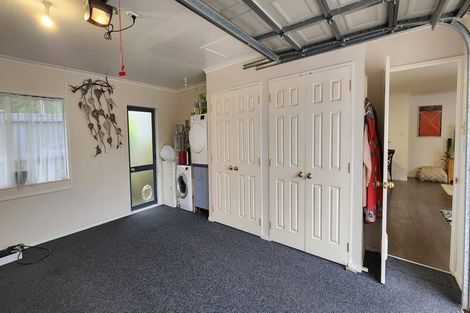 Photo of property in 38 Esther Place, Red Beach, 0932