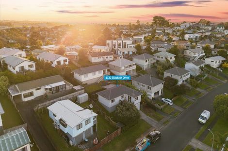 Photo of property in 1/30 Elizabeth Drive, West Harbour, Auckland, 0618