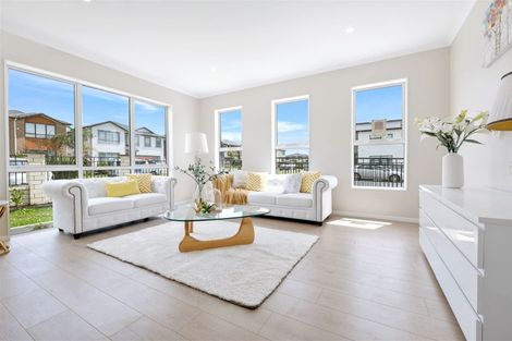 Photo of property in 15 Drumconnell Drive, Flat Bush, Auckland, 2019
