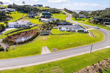 Photo of property in 127 Estuary Drive, Mangawhai Heads, Mangawhai, 0505