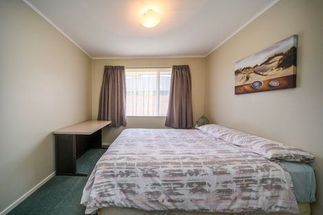 Photo of property in 22 Meridian Grove, Kelvin Grove, Palmerston North, 4414