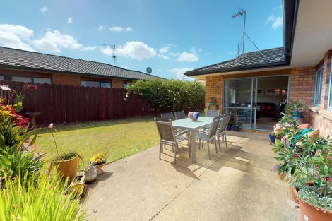 Photo of property in 9 Matilda Place, Weymouth, Auckland, 2103