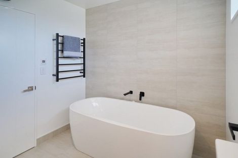 Photo of property in 16 Chatsworth Avenue, Rangiora, 7400