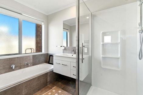 Photo of property in 196 The Boulevard, Papamoa Beach, Papamoa, 3118