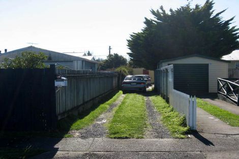Photo of property in 5 Moore Crescent, Carterton, 5713