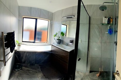 Photo of property in 21 Hawk Place, Welcome Bay, Tauranga, 3112