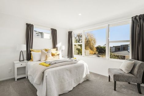 Photo of property in 8 Silver Birch Rise, Henderson, Auckland, 0612