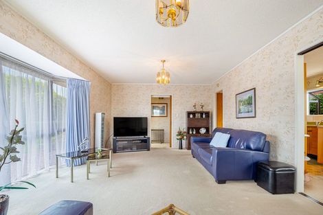 Photo of property in 8 Chablis Place, Henderson, Auckland, 0612