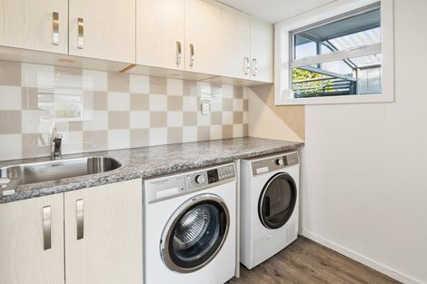 Photo of property in 3 Cam Place, Harewood, Christchurch, 8051