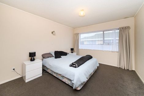Photo of property in 2/99 Vogel Street, Roslyn, Palmerston North, 4414