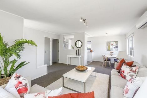 Photo of property in 1/1 Barbados Drive, Unsworth Heights, Auckland, 0632