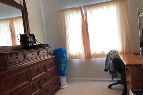 Photo of property in 23 Ian Marwick Place, Birkenhead, Auckland, 0626