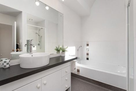 Photo of property in 1/7 Roxburgh Street, Sydenham, Christchurch, 8023