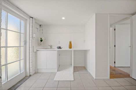 Photo of property in 70 Sturges Road, Henderson, Auckland, 0612