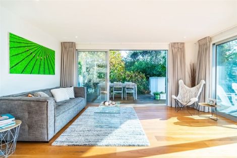 Photo of property in 36 Le Roy Terrace, Birkenhead, Auckland, 0626