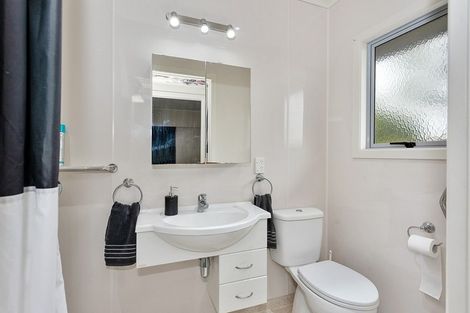 Photo of property in 9 Lynwood Place, Chedworth, Hamilton, 3210