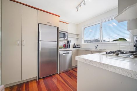Photo of property in 1/28 Fairdale Place, Birkdale, Auckland, 0626