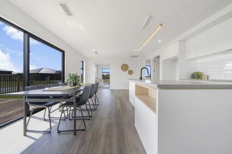 Photo of property in 12 Greig Crescent, Amberley, 7481