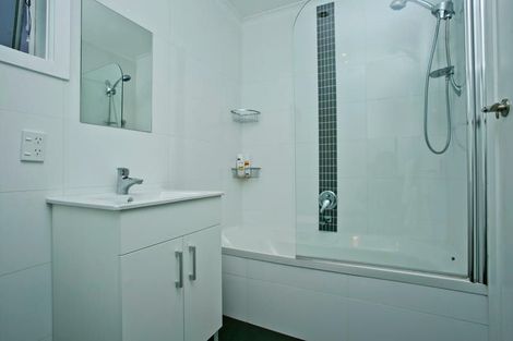 Photo of property in 6/16 Rutland Road, Stanley Point, Auckland, 0624