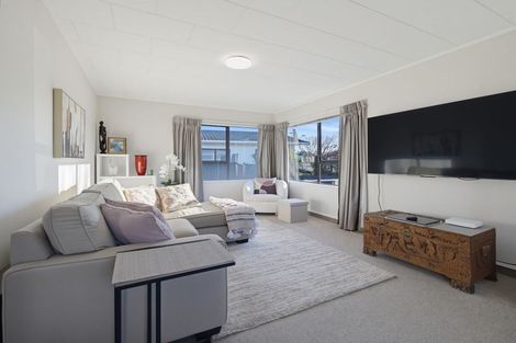Photo of property in 24 Usherwood Crescent, Akina, Hastings, 4122