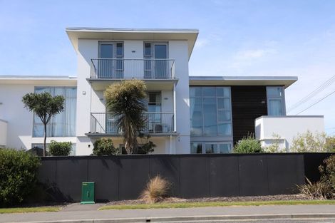 Photo of property in 2/44 Packe Street, Edgeware, Christchurch, 8013