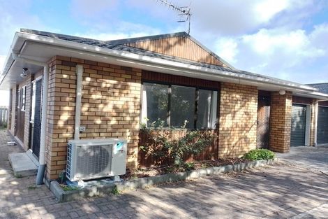 Photo of property in 2/66 Mill Road, Kensington, Whangarei, 0112