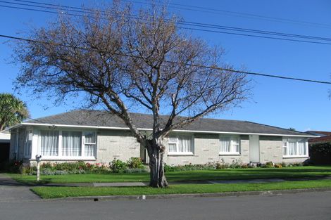 Photo of property in 4 Derwent Lee Grove, Epuni, Lower Hutt, 5011